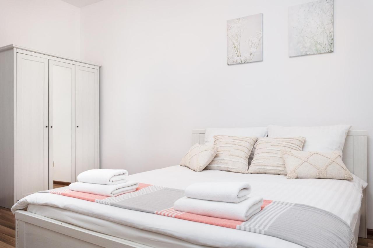 City Of The Kings-Camomile Apartment Krakow Ngoại thất bức ảnh